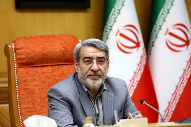 وزیر کشور: تا زمانی که معتقد باشیم مردم هیچکارهاند، کشور رشد نمیکند رحمانی فضلی وزیر کشور