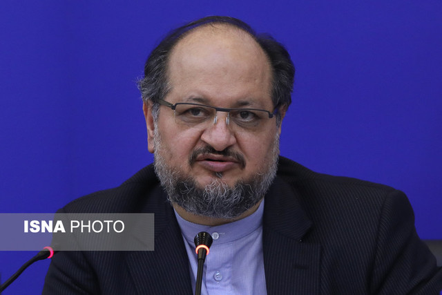 انتقاد "شریعتمداری" از نبود سازمان ویژه زنان محمد شریعتمداری