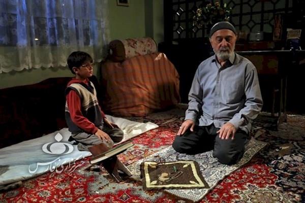 فصل سوم بچه مهندس مقابل دوربین میرود