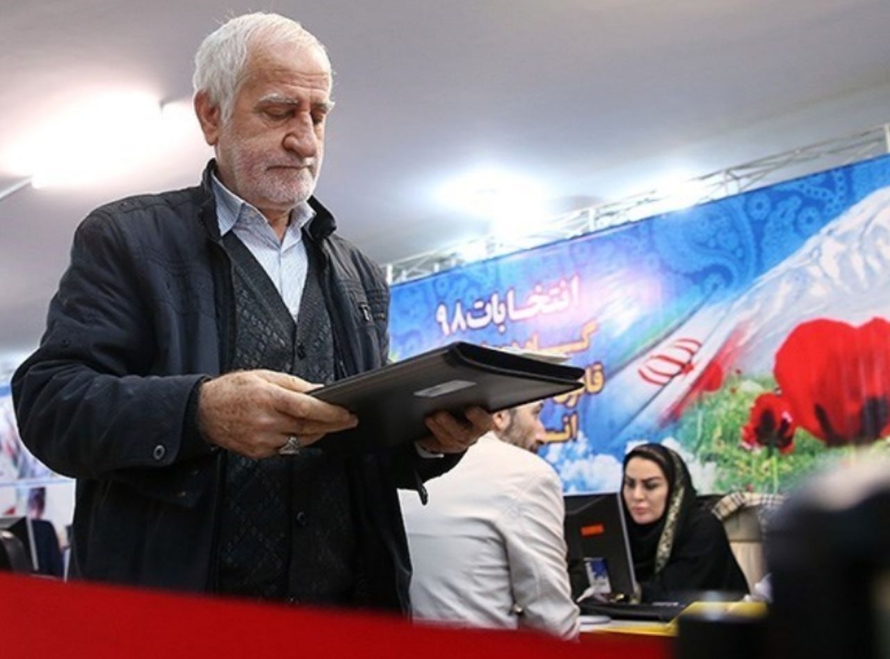 ثبت نام جلیلی و آقا تهرانی؛ ادامه ساز جدایی جبهه پایداری از اصولگرایان / احمدی نژادیها در مسیر بهارستان / نیم نگاهی به آرایشهای گوناگون اصولگرایان برای انتخابات ثبت نام جلیلی و آقا تهرانی؛ ادامه ساز جدایی جبهه پایداری از اصولگرایان / احمدی نژادیها در مسیر بهارستان / نیم نگاهی به آرایشهای گوناگون اصولگرایان برای انتخابات
