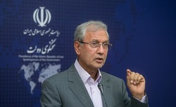 دولت همچنان کرونا را یک موضوع سیاسی می داند! / اظهارات علی ریبعی را بخوانید