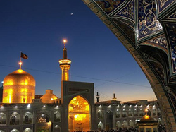 هتک حرمت حرم در پی توقف موقت زیارت بارگاه رضوی / تولیت آستان: اکنون شرایط استثنایی داریم؛ این موضوع شعار، سیاسی کاری یا شایعه نیست؛ این خطر کل دنیا را درگیر کرده