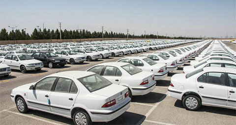 دولت با حذف واسطهها بازار خودرو را مدیریت کند خودرو