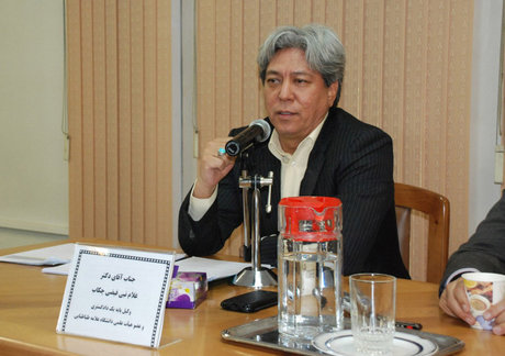 یک حقوقدان: با ممنوعیت بیت کوین مشکلات کشور حل نمیشود فیضی چکاب