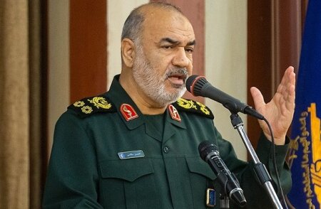 سردار سلامی: مسائل ما از طریق دشمنان حل نمیشود/ امروز دشمنان ما در حال عقبنشینی هستند سردار سلامی
