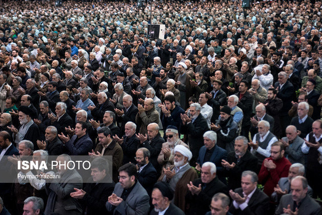 برای حفظ انقلاب بدون هیچ ملاحظهای با فساد برخورد شود نمازجمعه