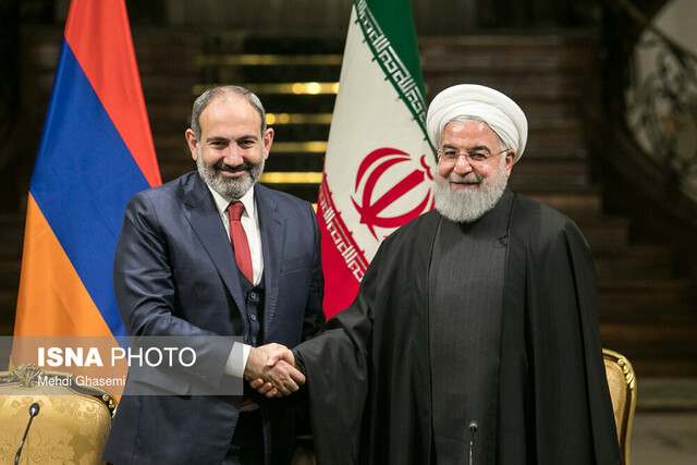 دعوت از روحانی برای شرکت در اجلاس اتحادیه اقتصادی اوراسیا در ارمنستان مراسم استقبال رسمی روحانی از نخست وزیر ارمنستان