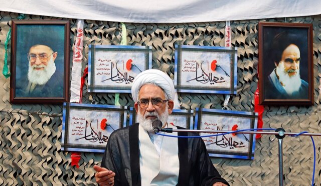 ریشه بخشی از فساد کنونی در برنامه ریزی دشمن از آن سوی مرزها است image.png