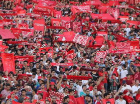 به خاطر فحاشی به پرسپولیس و داور / تماشاگران تراکتور با محرومیت قطعی روبرو شدند