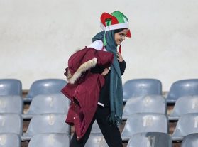 فدراسیون فوتبال برنامهای برای حضور زنان در دربی ندارد/بانوان به استادیوم مراجعه نکنند!