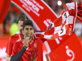دروازهبان پرسپولیس راهی هنگ کنگ شد / بیرانوند بامداد چهارشنبه به تهران باز میگردد