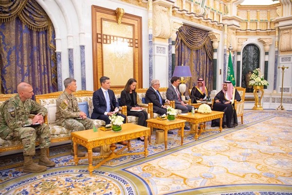 وزیر دفاع آمریکا با شاه سعودی دیدار کرد