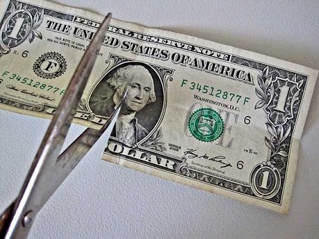 دعوای دموکراتها با ترامپ دلار را ریزشی کرد دلار