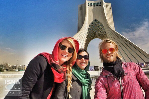 ایران آماده پذیرش گردشگران خارجی میشود ایران آماده پذیرش گردشگران خارجی میشود