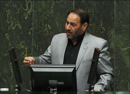 توضیحی درباره یک اشتباه توضیحی درباره یک اشتباه