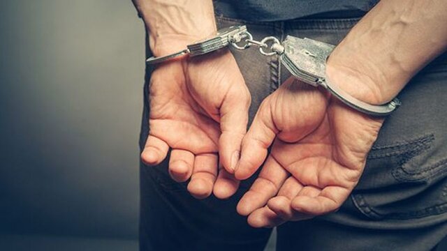 دستگیری جاعل اسناد قضایی در یک پرونده مهم مالی دستگیری جاعل اسناد قضایی در یک پرونده مهم مالی