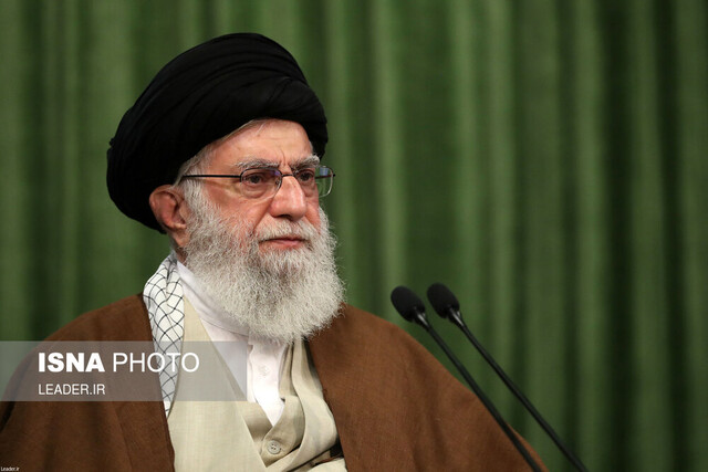 آغاز بیانات رهبر انقلاب در مراسم تنفیذ سیزدهمین دوره ریاست جمهوری آغاز بیانات رهبر انقلاب در مراسم تنفیذ سیزدهمین دوره ریاست جمهوری