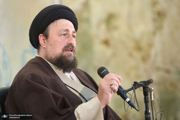 سیدحسن خمینی: با همه تفرق ها امروز همه وظیفه دارند به دولت کمک کنند سیدحسن خمینی: با همه تفرق ها امروز همه وظیفه دارند به دولت کمک کنند