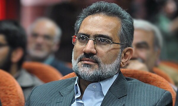رییس جمهور خستگیناپذیر کار میکند رییس جمهور خستگیناپذیر کار میکند