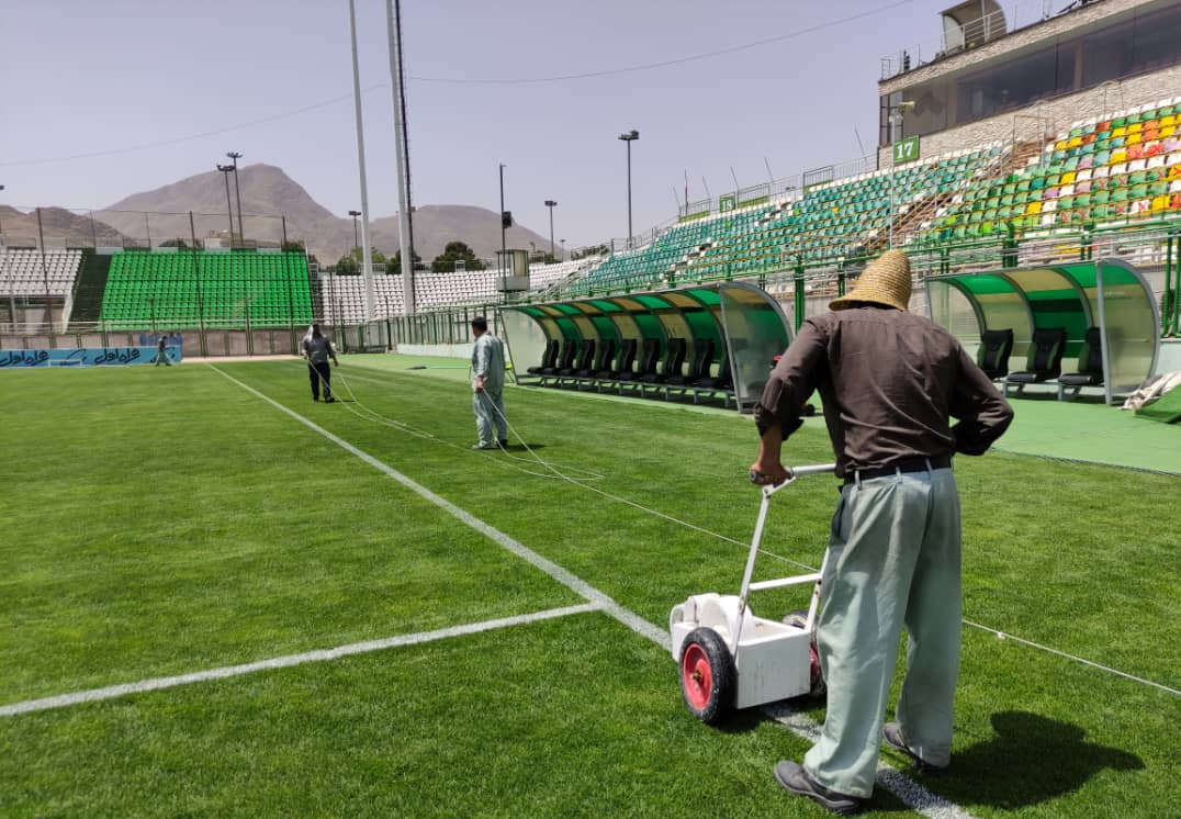 آمادهسازی ورزشگاه فولادشهر پیش ازبازی با پرسپولیس +عکس