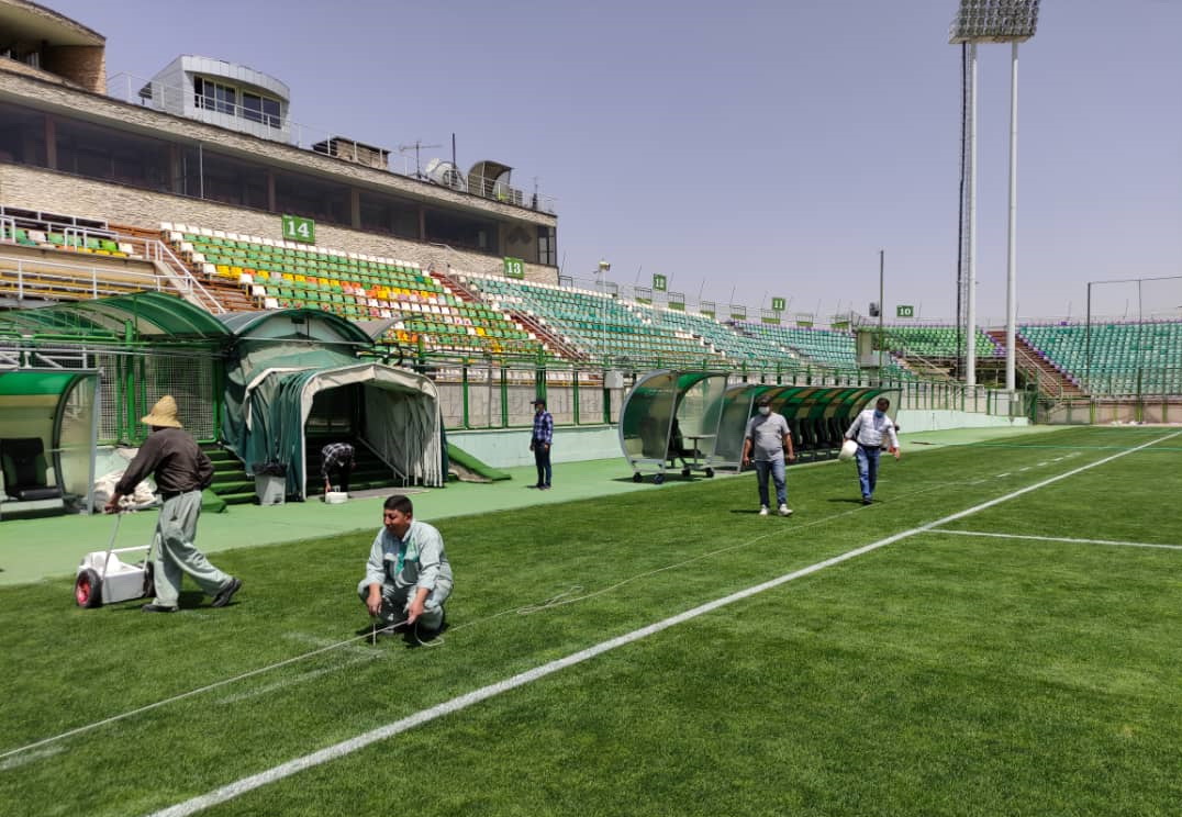 آمادهسازی ورزشگاه فولادشهر پیش ازبازی با پرسپولیس +عکس