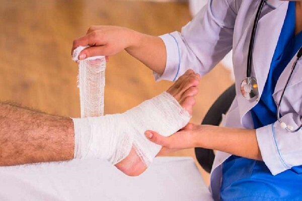 تولید پانسمانهای نانویی برای ترمیم زخمهای دیابتی تولید پانسمانهای نانویی برای ترمیم زخمهای دیابتی