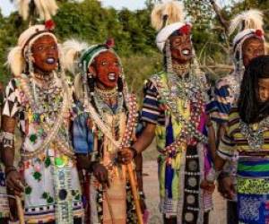 ‎ قبیله ای در آفریقا که خود را زیبا ترین مردم دنیا می داند
