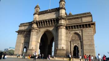 بمبئی، ساختمان های به جا مانده از دوران استعمار