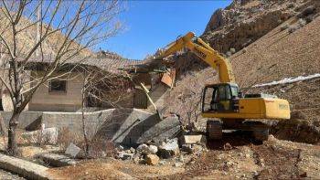 آغاز تخریب سازه‌های دولتی در حاشیه رودخانه‌های فارس