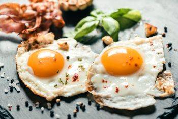 مصرف تخم مرغ خطر بیماری قلبی عروقی را افزایش می‌دهد؟