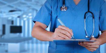 رئیس نظام پزشکی با درخواست موافقت دولت با «افزایش ۴۶ درصدی» تعرفه‌ها: افزایش حقوق پزشکان/ حقوق پزشکان یک سوم حقوق کارگران است