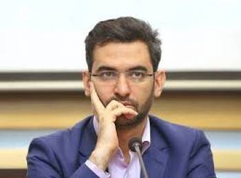 وزیر ارتباطات استعفا کرد