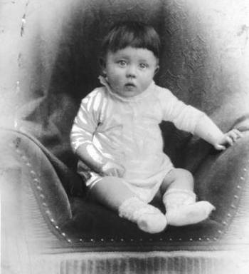 عکسی دیده نشده از کودکی هیتلر