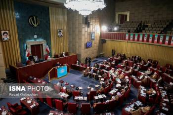 رئیسی و طائب در جمع نمایندگان مجلس خبرگان سخنرانی می کنند