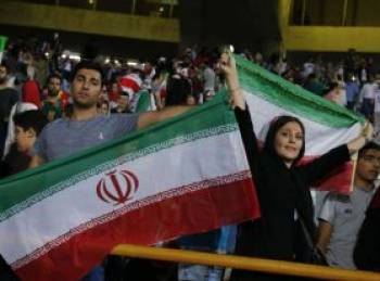 فیفا: منتظر شنیدن خبرهای خوب هیات اعزامی به ایران هستیم / زنان باید وارد ورزشگاه شوند
