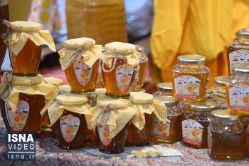 ویدئو / نخستین جشنواره و نمایشگاه بین‌المللی عسل در ارومیه
