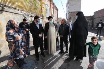 بازدید سرزده رئیس‌جمهور از محله هرندی تهران/ تاکید بر بهبود و اصلاح وضعیت مناطق محروم شهری