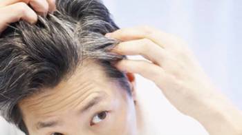 6 عادت رایجی که سبب سفید شدن زودرس مو می شود