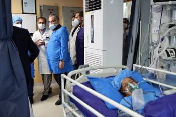 تاکید وزیر بهداشت: مصرف و تجویز دارو به بیماران کرونا کنترل شود