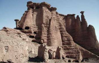 قدمت هخامنشی قلعه بهستان در زنجان