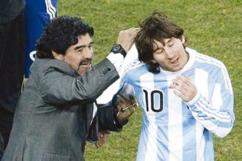دیگو مارادونا: لیونل مسی لیدر آرژانتین نیست چرا که او 20 بار قبل از بازی به حمام می رود!